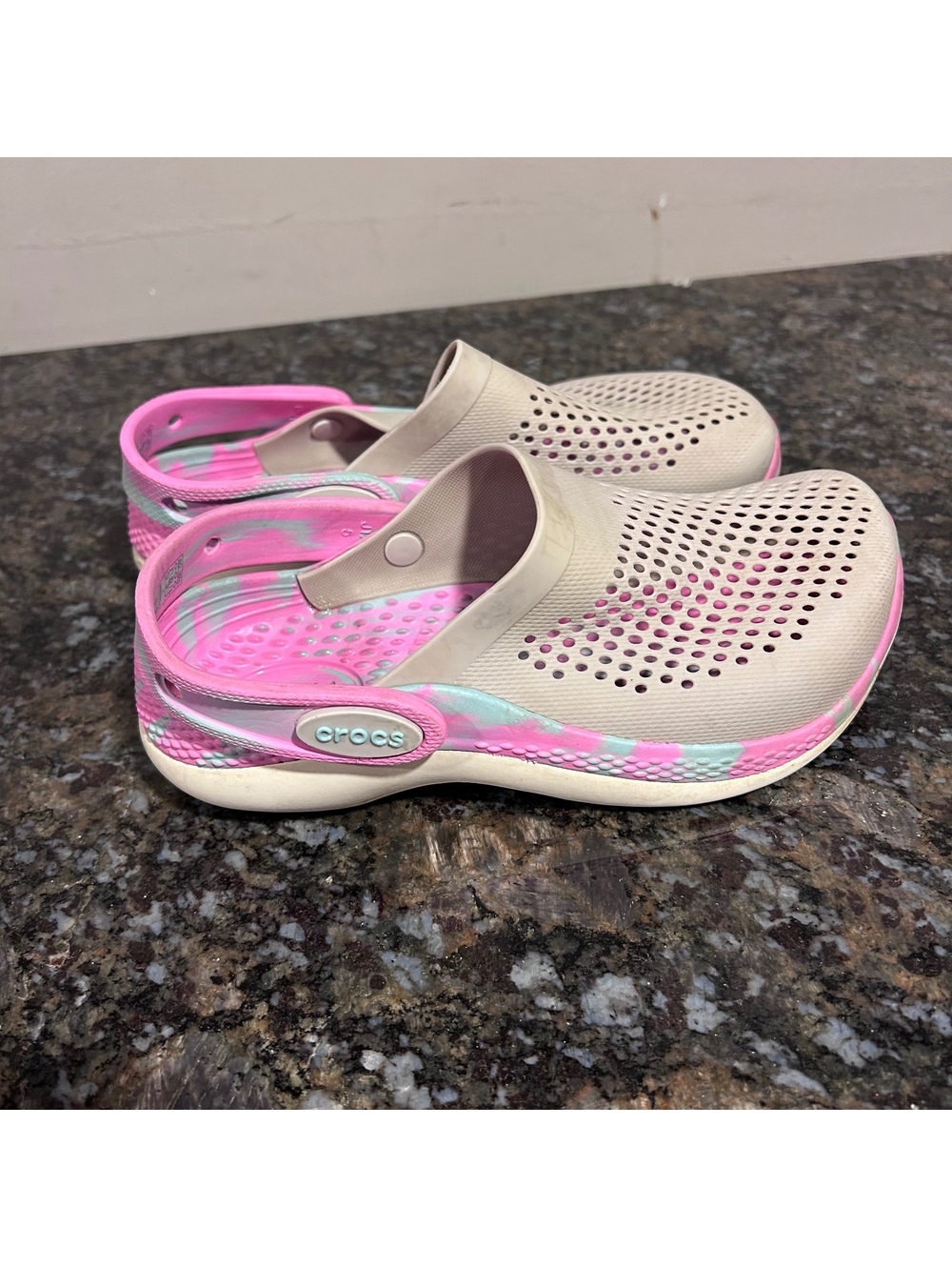 Crocs Literide 360 Marbled Pink Gray Blue Clogs Shoes Sandals Kids Sz 1